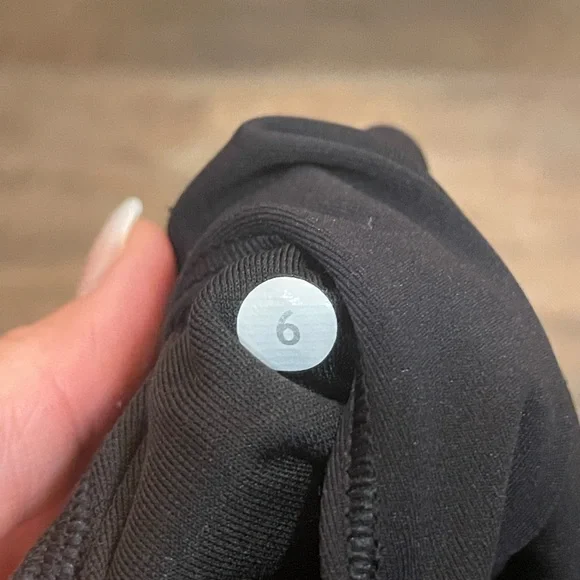 lululemon athletica, Align leggings, size 6 - Picture 3 of 5